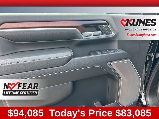 2024 GMC Sierra 2500HD Denali Image 27 of 55