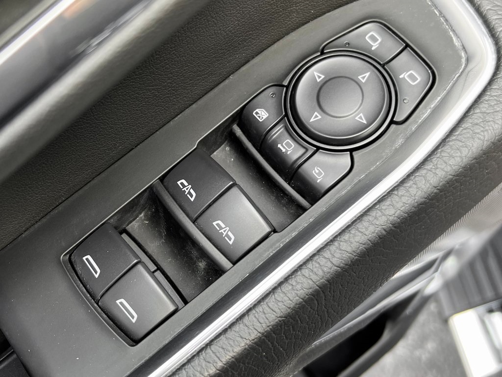 2024 GMC Sierra 2500HD Denali Image 21 of 29