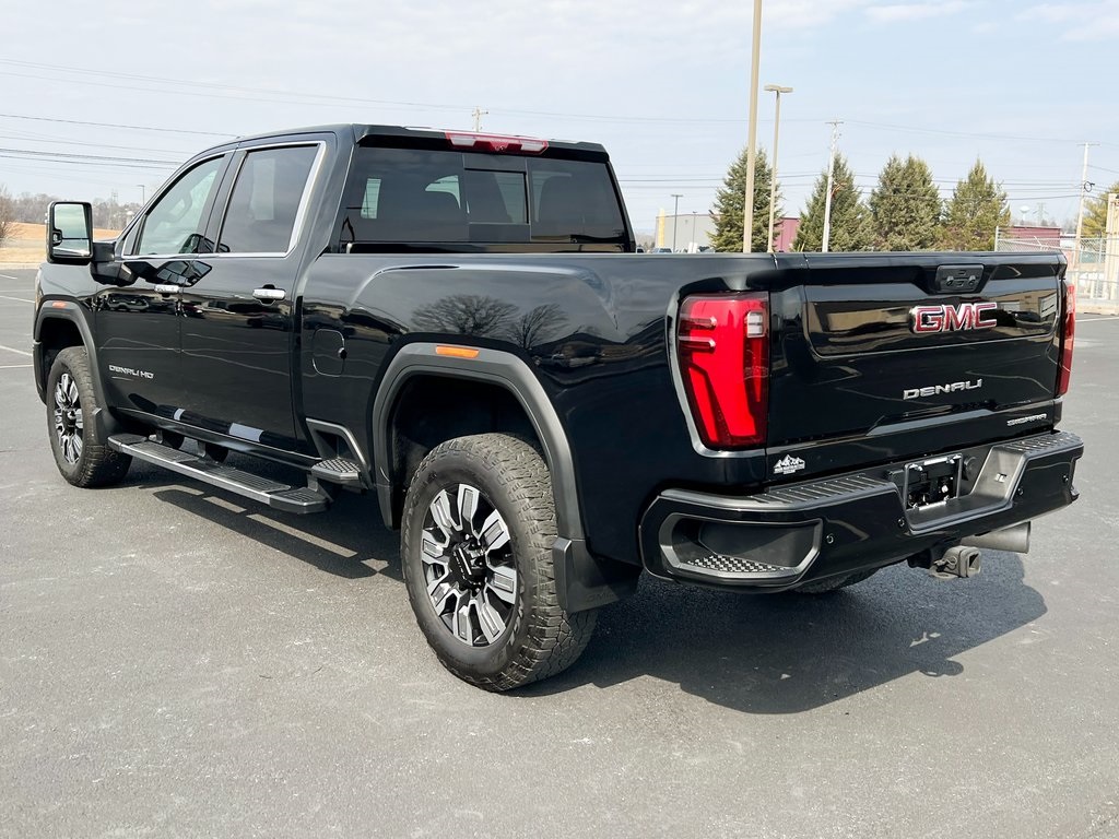2024 GMC Sierra 2500HD Denali Image 6 of 29