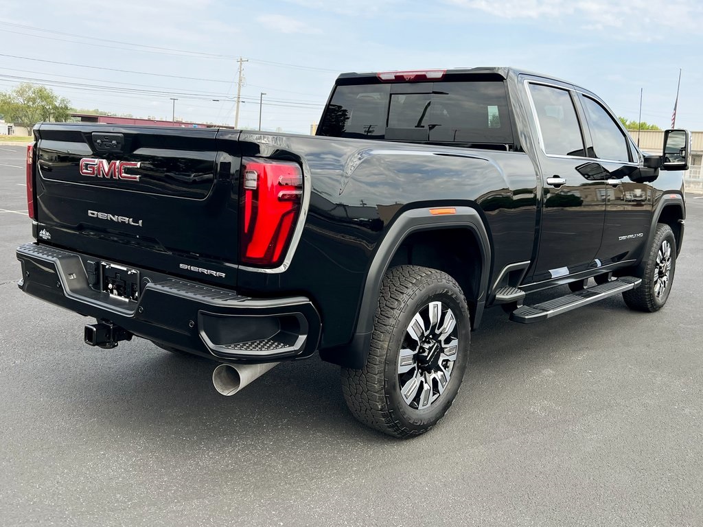 2024 GMC Sierra 2500HD Denali Image 4 of 29