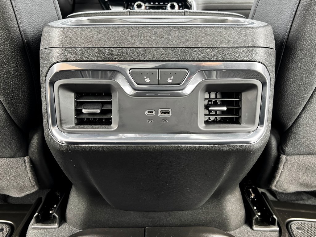 2024 GMC Sierra 2500HD Denali Image 23 of 29