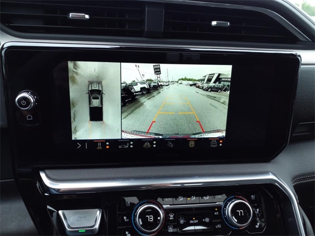 Vehicle image 18 of 19