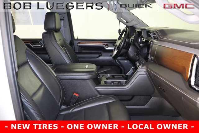 2024 GMC Sierra 2500HD Denali Image 12 of 35