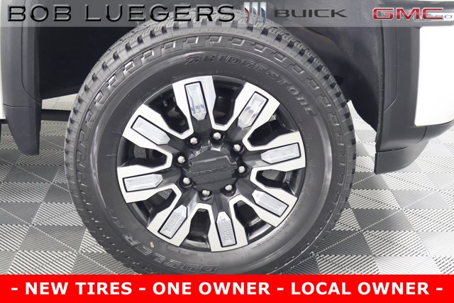 2024 GMC Sierra 2500HD Denali Image 6 of 35