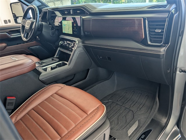 2024 GMC Sierra 2500HD Denali Ultimate Image 25 of 36