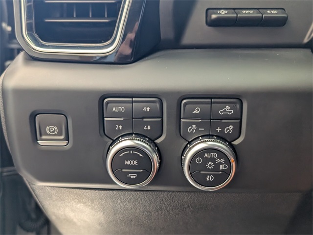 2024 GMC Sierra 2500HD Denali Ultimate Image 30 of 36
