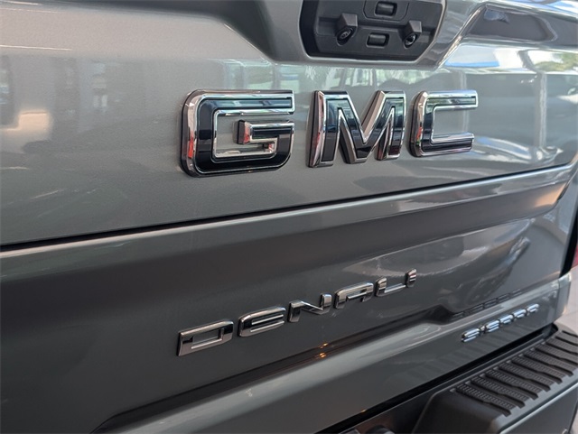 2024 GMC Sierra 2500HD Denali Ultimate Image 34 of 36
