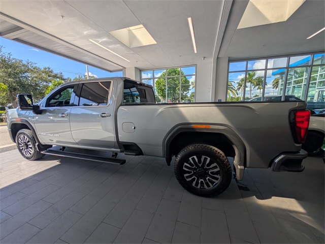 2024 GMC Sierra 2500HD Denali Ultimate Image 6 of 36
