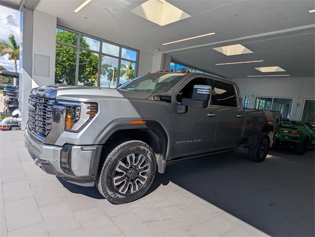 2024 GMC Sierra 2500HD Denali Ultimate Image 18 of 36