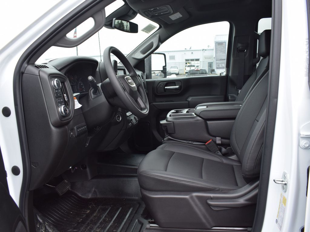 2024 GMC Sierra 2500HD Pro Image 12 of 24