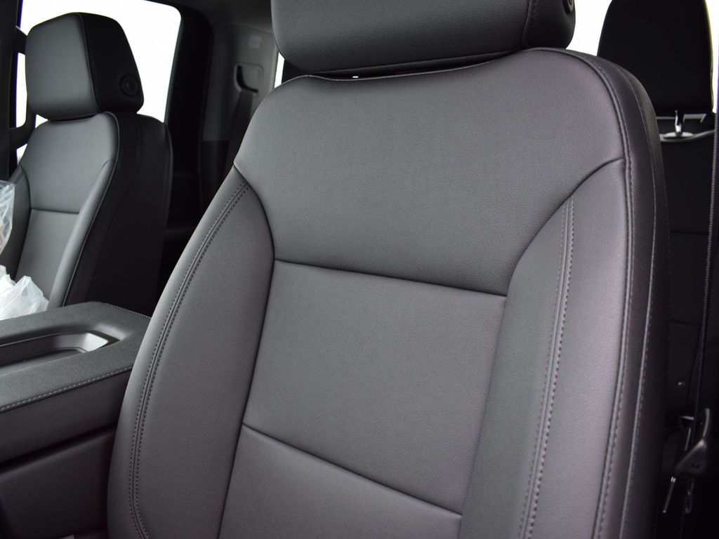 2024 GMC Sierra 2500HD Pro Image 14 of 23