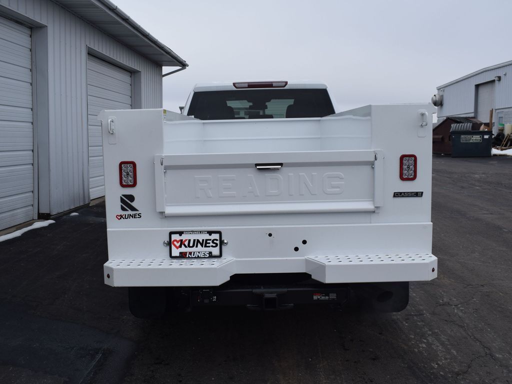 2024 GMC Sierra 2500HD Pro Image 8 of 23