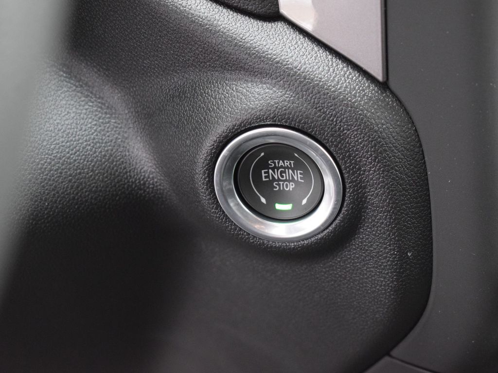 2024 GMC Sierra 2500HD Pro Image 17 of 23