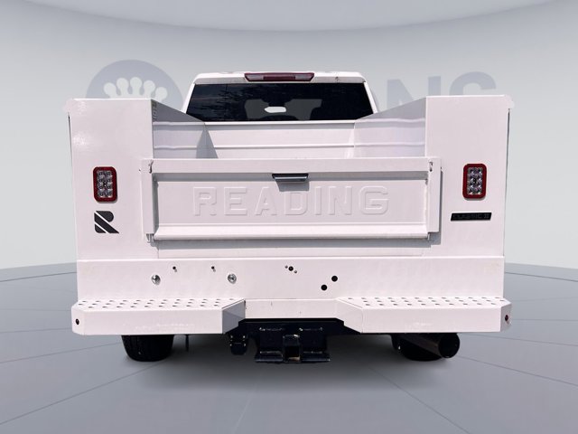 Vehicle image 6 of 24