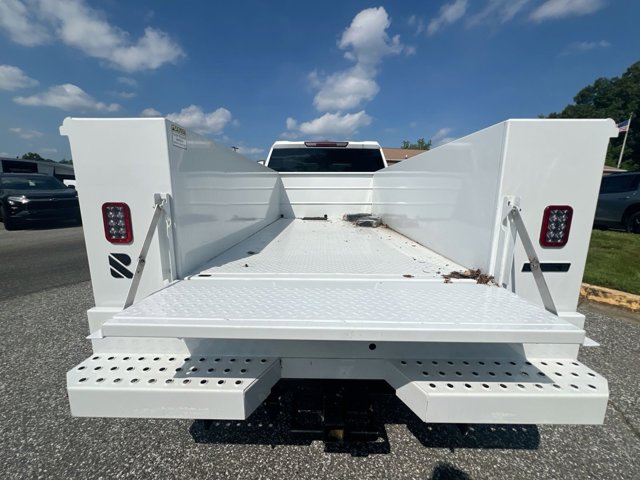 Vehicle image 13 of 24