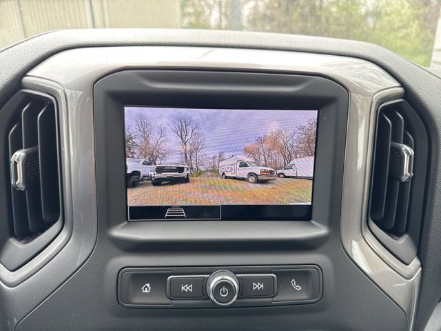Vehicle image 20 of 24