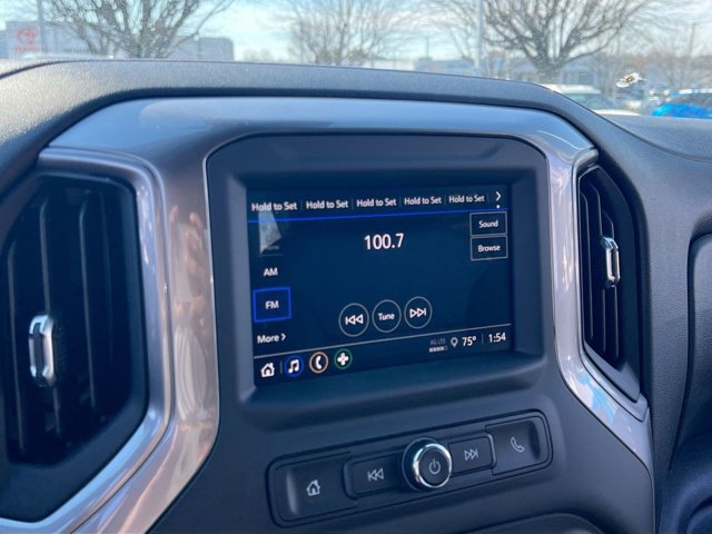 Vehicle image 13 of 18