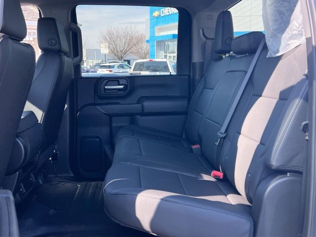 Vehicle image 9 of 18