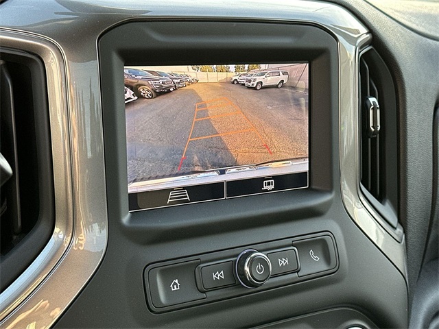 Vehicle image 13 of 27
