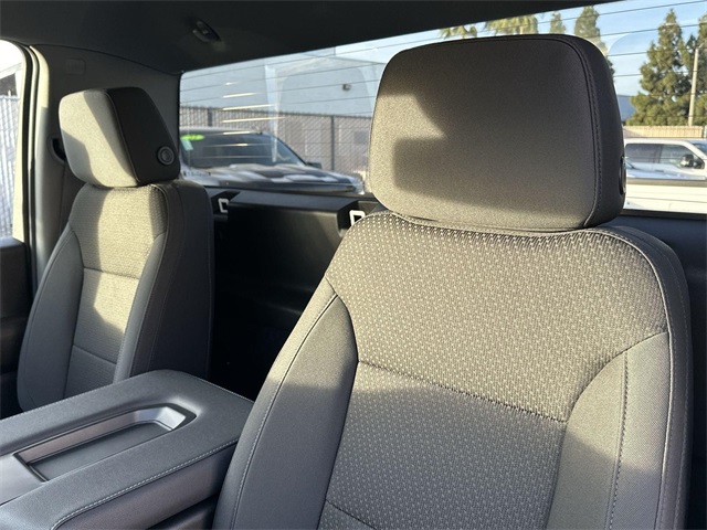 Vehicle image 20 of 27
