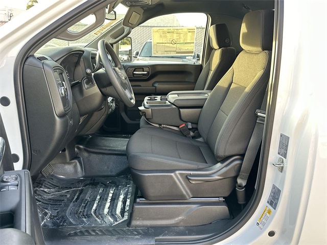 Vehicle image 18 of 27
