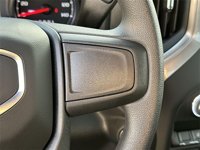 Vehicle image 10 of 27