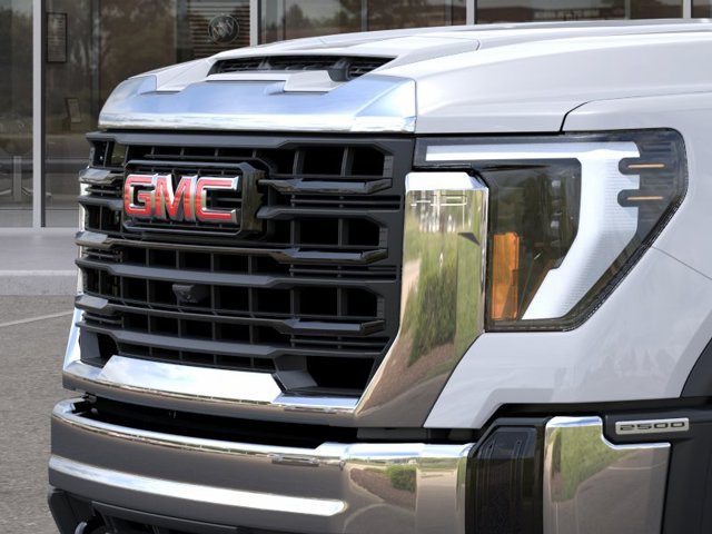 Vehicle image 13 of 24