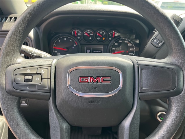 Vehicle image 28 of 30