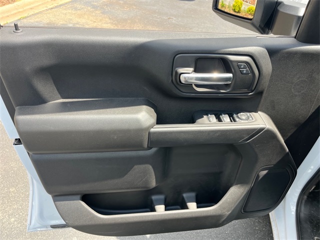 Vehicle image 20 of 30