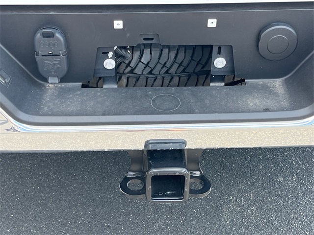 Vehicle image 16 of 30