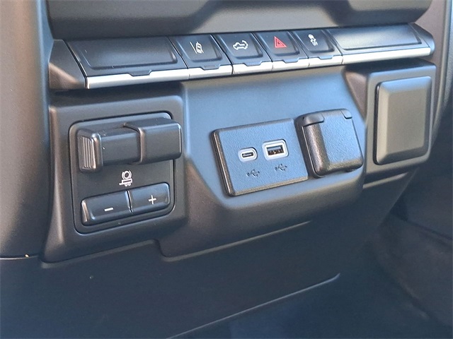 2024 GMC Sierra 2500HD Pro Image 31 of 38