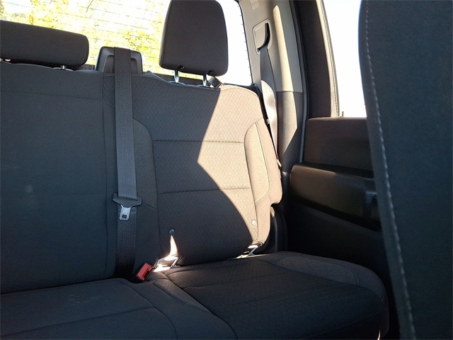 2024 GMC Sierra 2500HD Pro Image 16 of 38