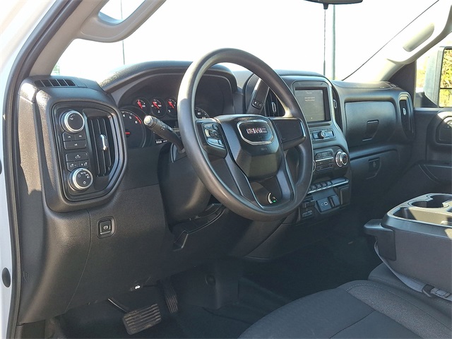2024 GMC Sierra 2500HD Pro Image 20 of 38