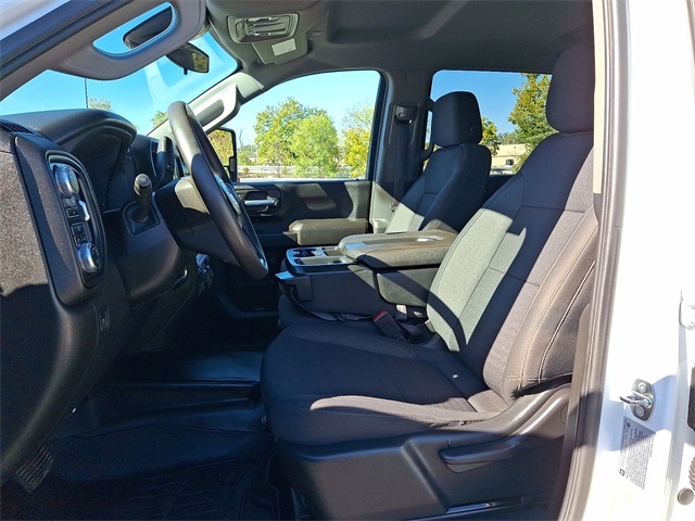 2024 GMC Sierra 2500HD Pro Image 15 of 38