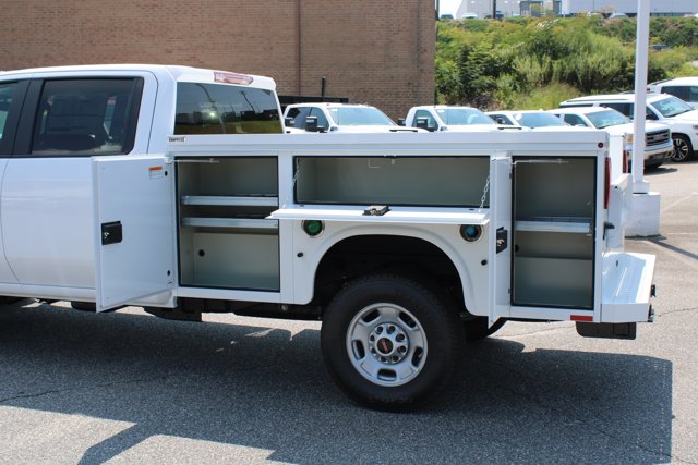 Vehicle image 9 of 34