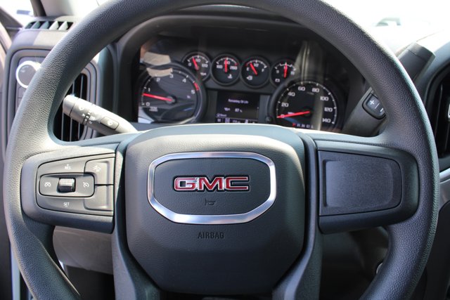 Vehicle image 22 of 34