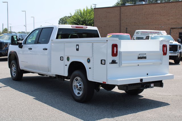 Vehicle image 8 of 34