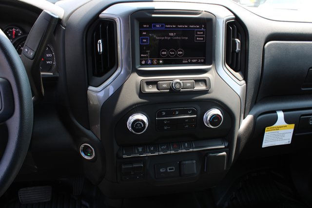 Vehicle image 26 of 34