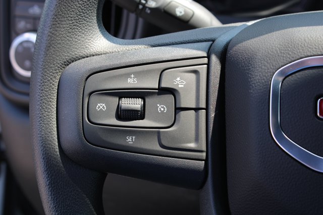 Vehicle image 23 of 34