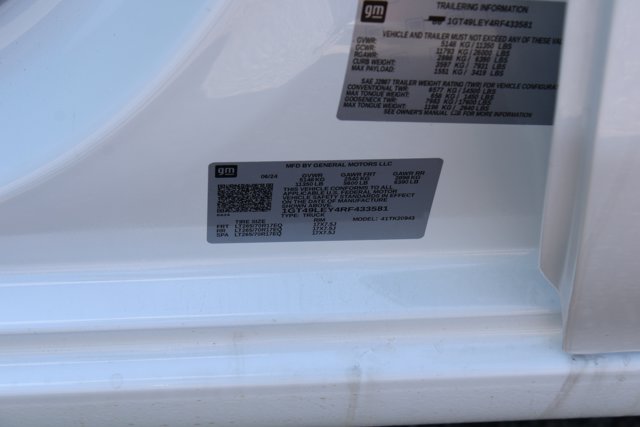 Vehicle image 28 of 34