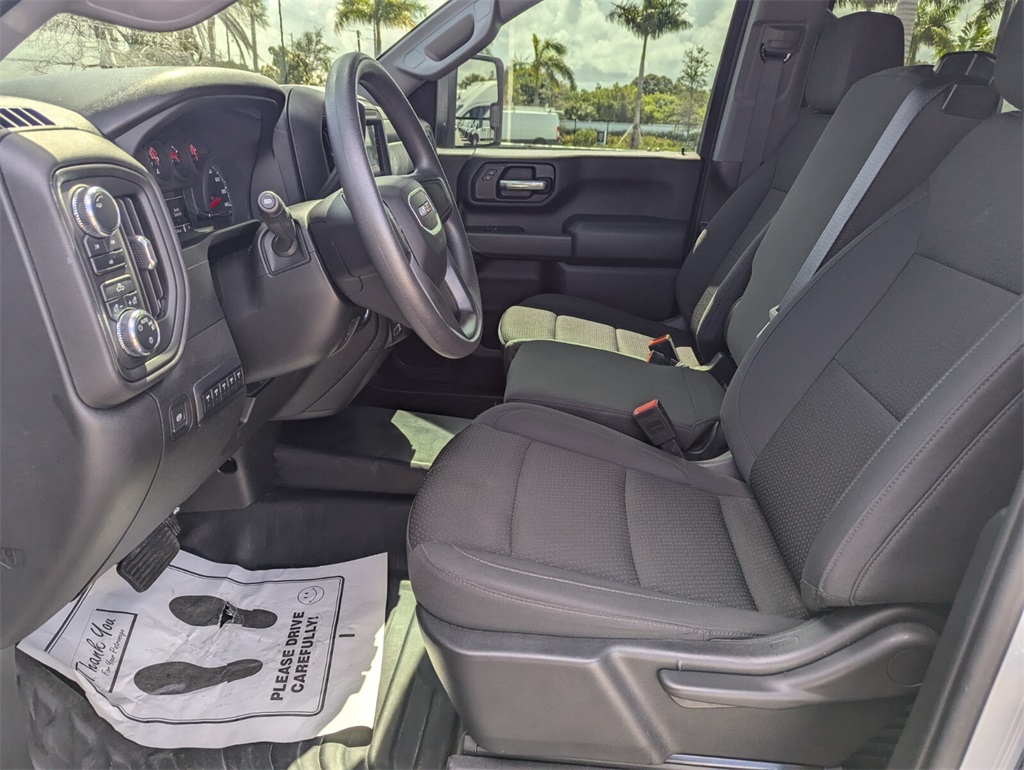 2024 GMC Sierra 2500HD Pro Image 14 of 29