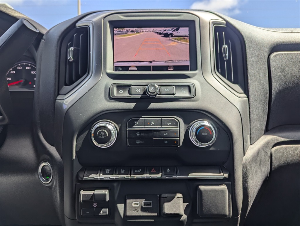 2024 GMC Sierra 2500HD Pro Image 24 of 29