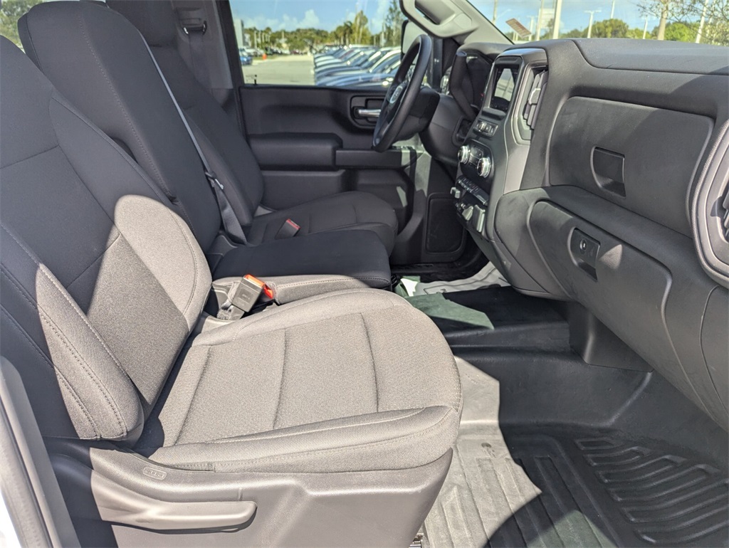 2024 GMC Sierra 2500HD Pro Image 15 of 29