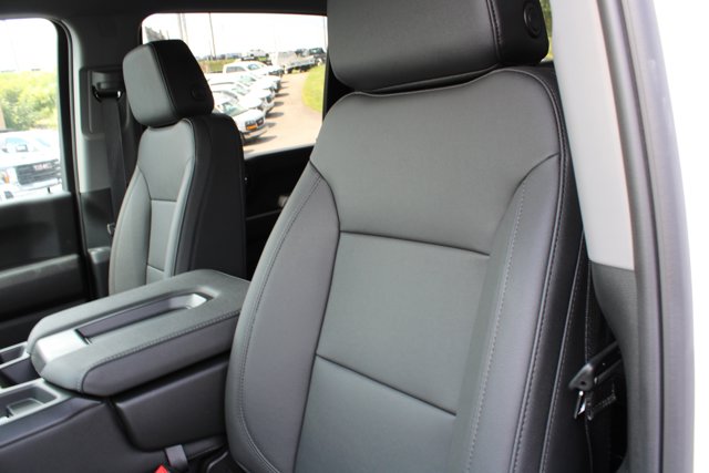 Vehicle image 20 of 34