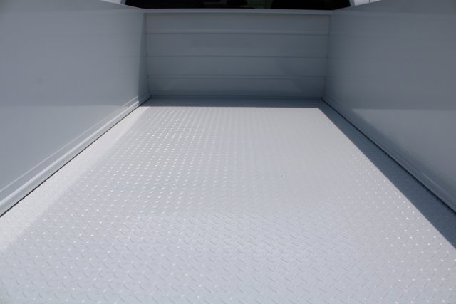 Vehicle image 15 of 34