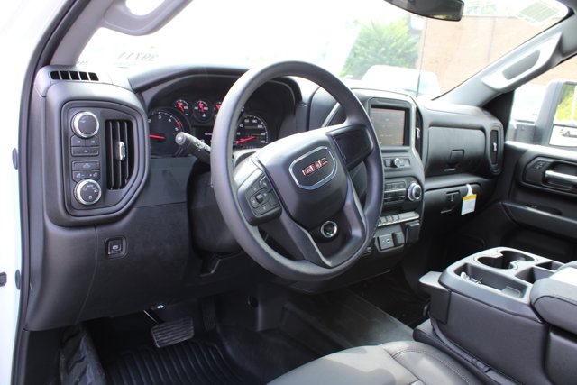 Vehicle image 21 of 34
