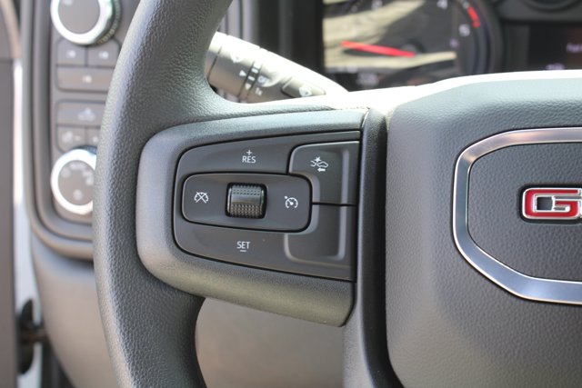 Vehicle image 23 of 34