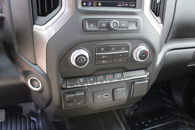 Vehicle image 29 of 34