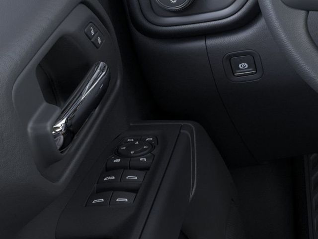 Vehicle image 22 of 24