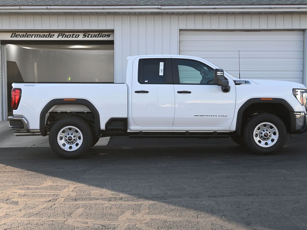 2024 GMC Sierra 2500HD Pro Image 5 of 28